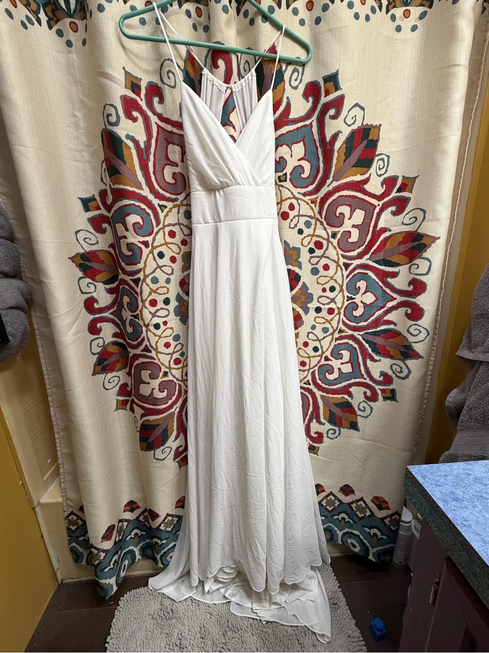 Lulu's White V-Neck Spaghetti-Strap wedding Dress